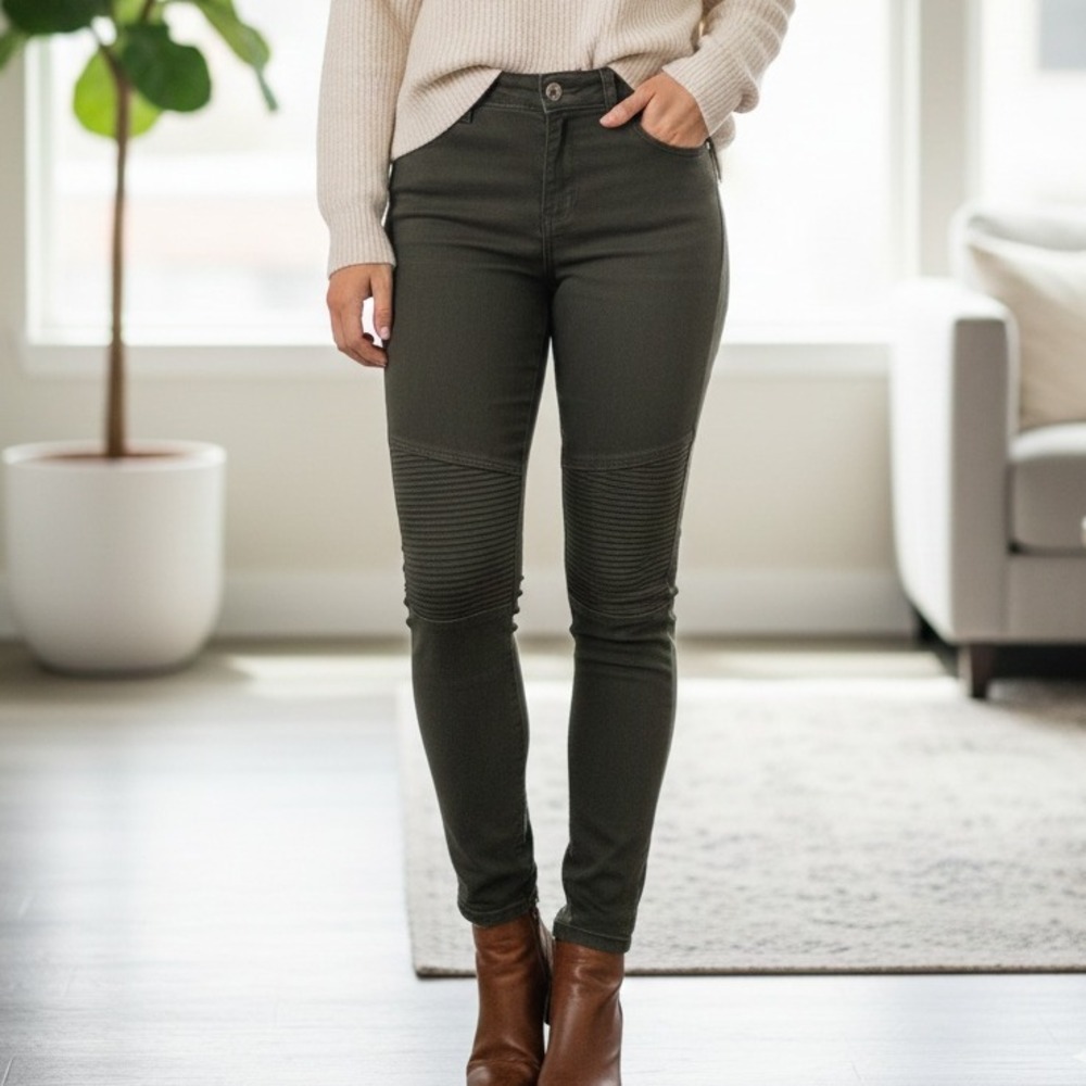 A‎ New Day Olive Green Stretch Elastizo Pants Size 2 Zip Pockets Casual